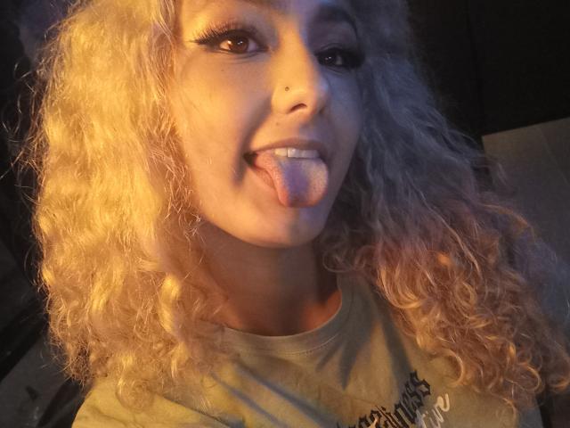 FloraSaenz - Live porn &amp; sex cam - 22711773