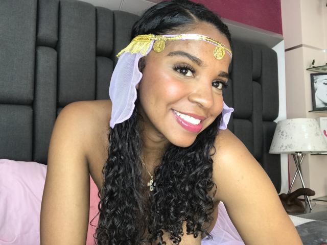 LisaMendez - Live porn &amp; sex cam - 22712445