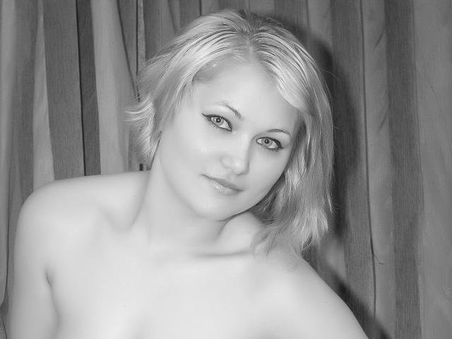 CassieParadise - Sexe cam en vivo - 2271373