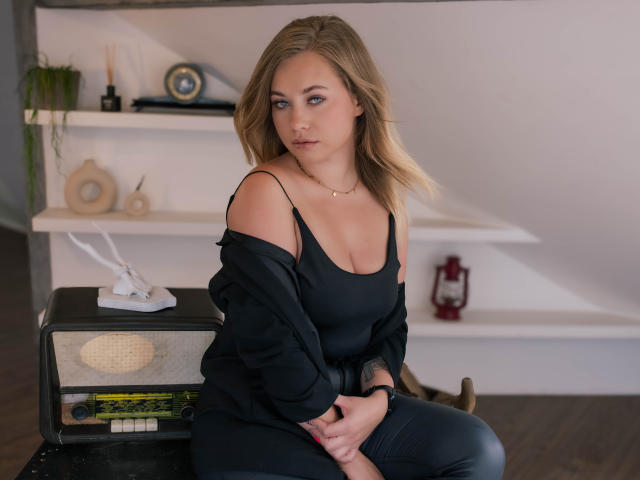 HollyCandyX - Live porn &amp; sex cam - 22716525