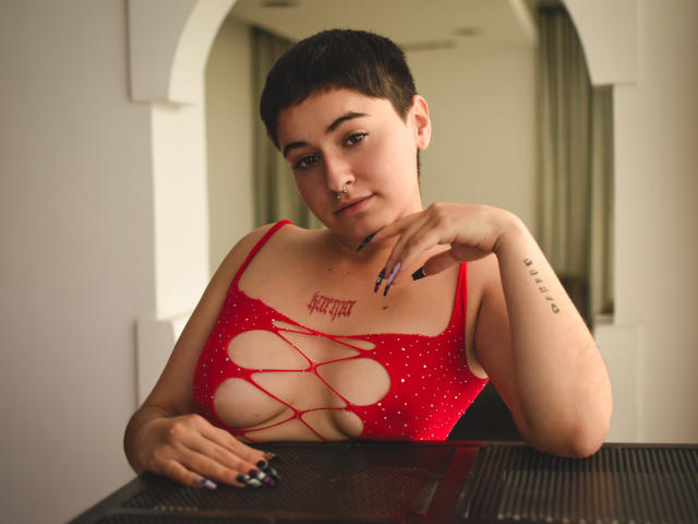 MissTat - פורנו בשידור חי ומצלמת סקס - 22720609