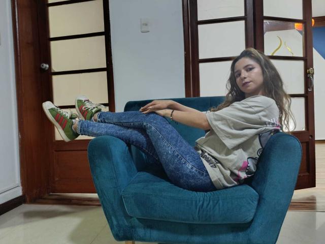 SophieTeller - Élő pornó és szexkamera - 22727725