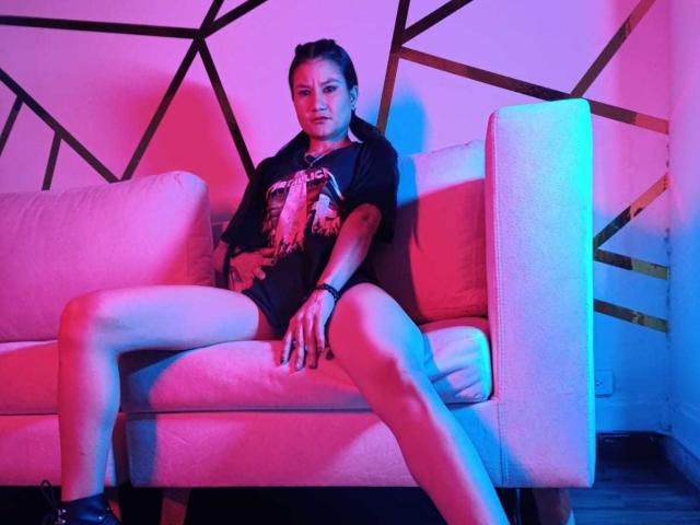 ShainyJones - Live porn &amp; sex cam - 22728325