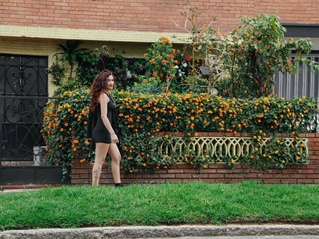 ElyWhitee - Camera khiêu dâm &amp; quyến rũ trực tiếp - 22728821