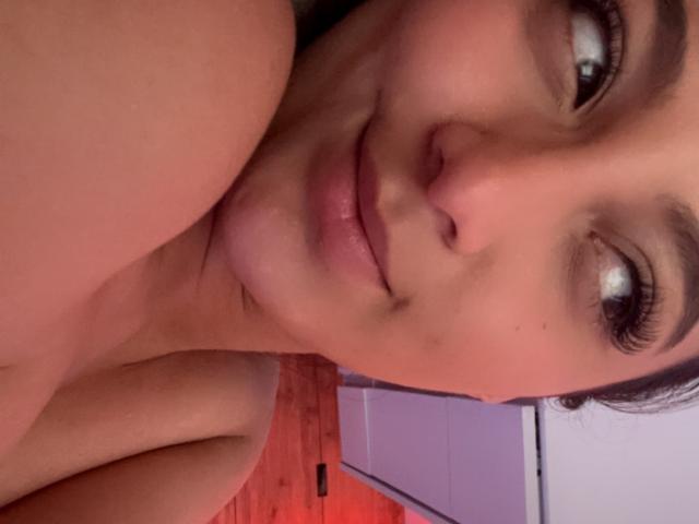 DianaFernandezz - Live porn &amp; sex cam - 22735385