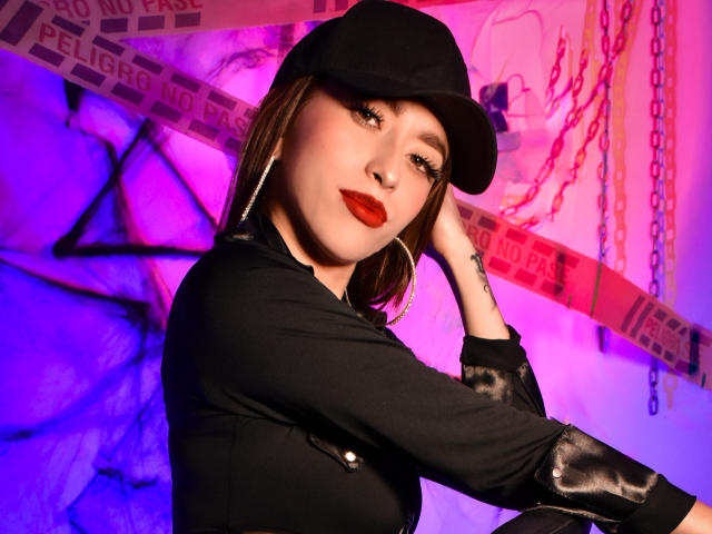 BelleWhatson - Live porn &amp; sex cam - 22739477