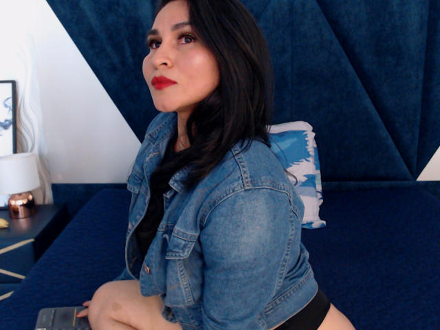 RachelTheran - Live sex cam - 22747117