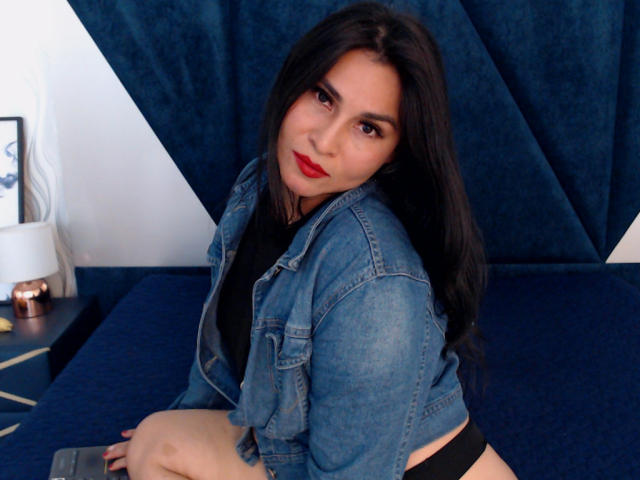 RachelTheran - Live sex cam - 22747121