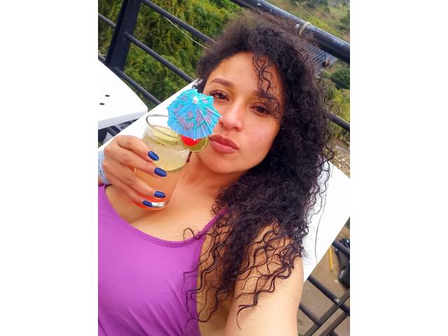 CarlaMuille - Live porn &amp; sex cam - 22748077