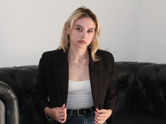 EmilyChristie - Live porn &amp; sex cam - 22753089