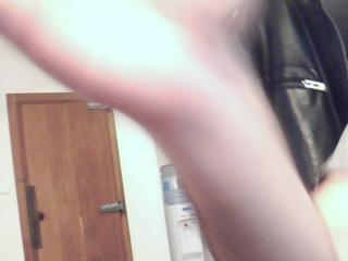 Test2 - Spectacle hot avec ce Couple avec le sexe complètement rasé  