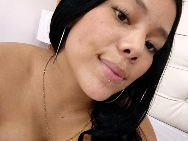 SalmaVitori - Live porn &amp; sex cam - 22759645