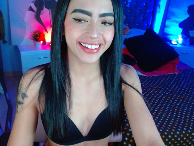 AntonellaLayton - Live porn &amp; sex cam - 22764881