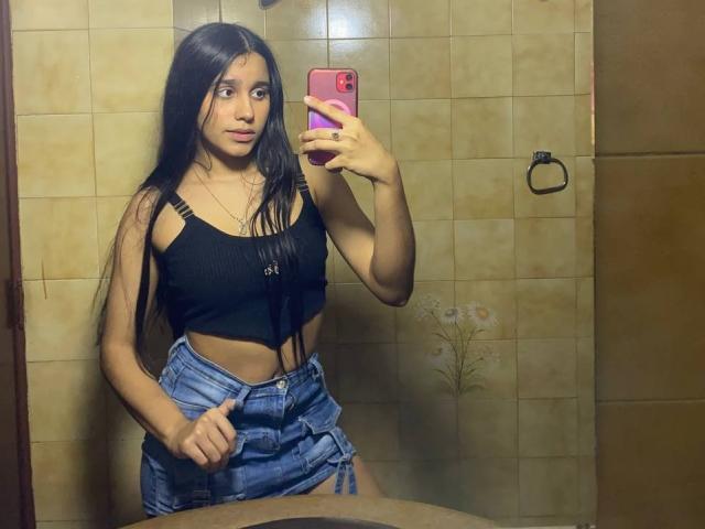 TiffannyRose - Camera khiêu dâm &amp; quyến rũ trực tiếp - 22764889