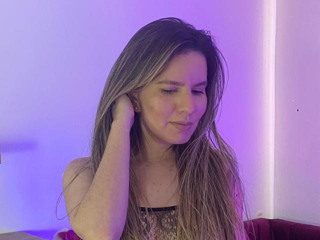 SerafinBelle - Live porn &amp; sex cam - 22772977