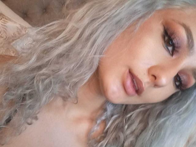 FloraSaenz - Live porn &amp; sex cam - 22775181