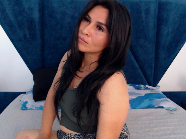 RachelTheran - Live sexe cam - 22775857