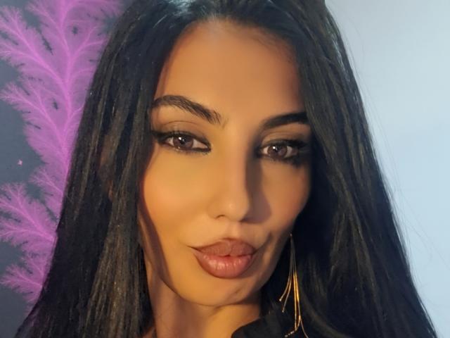 BrunetteBabe69 - 라이브 포르노 &amp; 섹스 캠 - 22783697