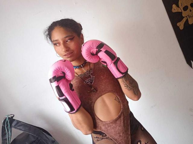 IsabellaBressell - Live Sex Cam - 22786865