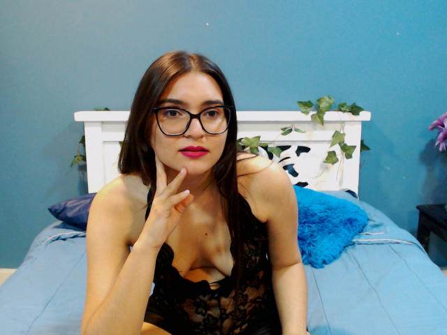 YennyToamson - Live porn &amp; sex cam - 22789313