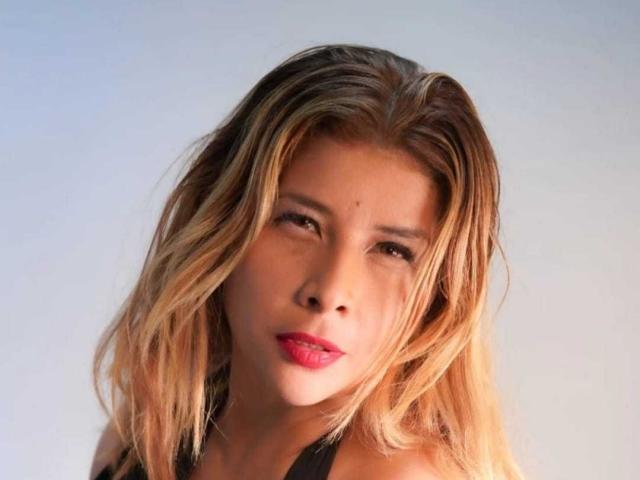 AgathaCavall - сексуальная веб-камера в реальном времени - 22792925