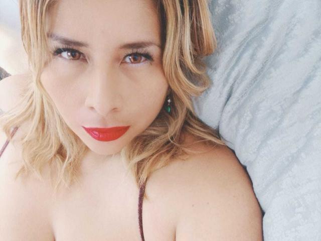 AgathaCavall - Camera khiêu dâm &amp; quyến rũ trực tiếp - 22793153