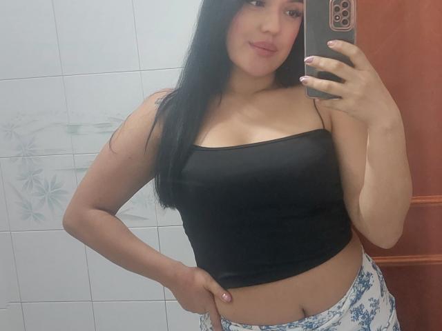 LauraSophia - פורנו בשידור חי ומצלמת סקס - 22796905
