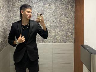 DynamoMills - Live porn &amp; sex cam - 22799497