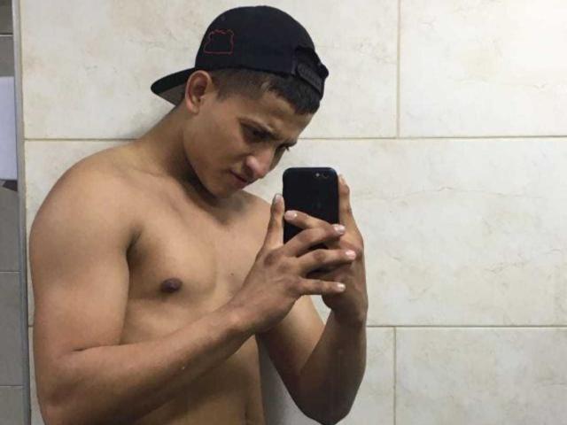 CristhianCollins - Sexe cam en vivo - 22799845