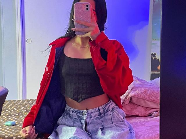 AntonellaLayton - Live porn &amp; sex cam - 22801477