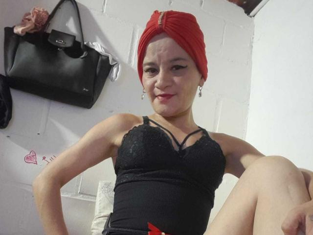 SexyHottyLuna - сексуальная веб-камера в реальном времени - 22802869