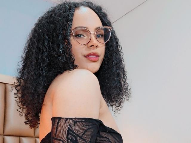 JackelineRoset - Porno na żywo i seks kamera - 22807833