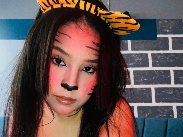 Lovingjh - Live porn &amp; sex cam - 22808941