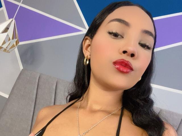 MissCharlotts - Live Sex Cam - 22810709