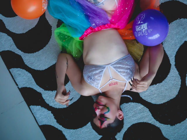 MissTat - Live porn &amp; sex cam - 22812641