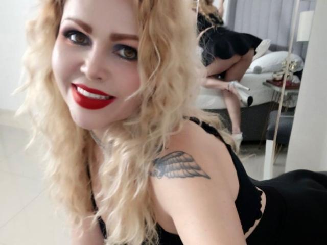 AnnaRichie - Live porn &amp; sex cam - 22819505