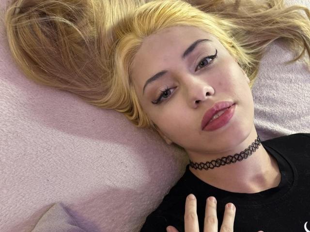 YaeMiko - сексуальная веб-камера в реальном времени - 22820989