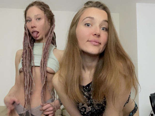 AliceAndCristal - Live porn &amp; sex cam - 22824969