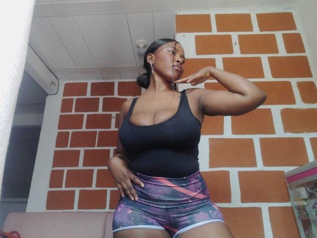 EmiraHot - Live porn &amp; sex cam - 22826745