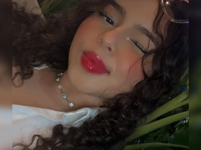 AprilBrunet - Live sex cam - 22827261