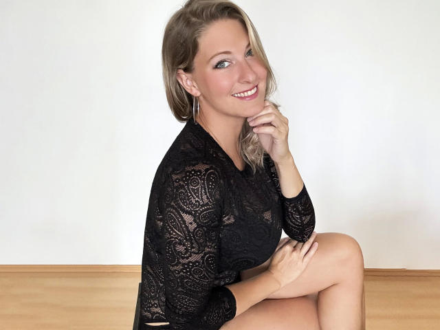 ReifeViolla-hot - Sexe cam en vivo - 22827405