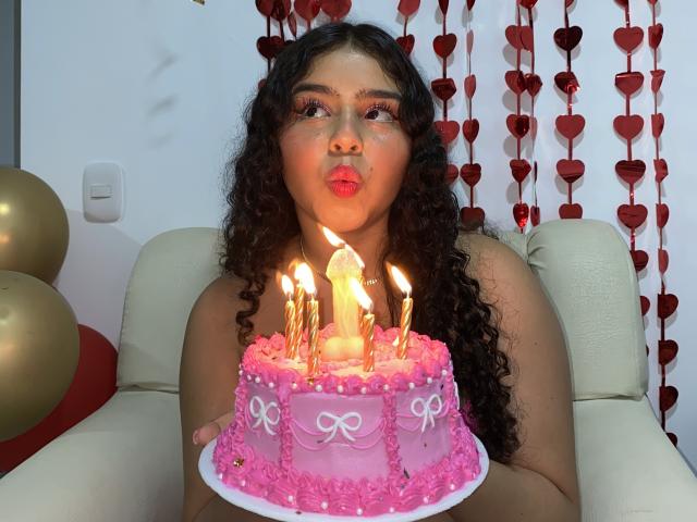 AprilBrunet - Camera khiêu dâm &amp; quyến rũ trực tiếp - 22827525