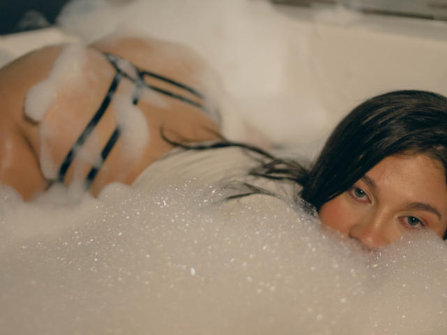 LindaJimenex - Live porn &amp; sex cam - 22829673