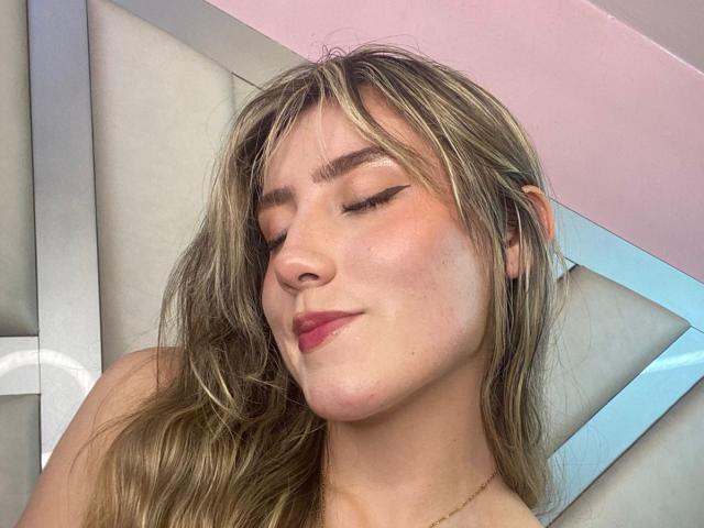 LivelyVanderWood - Live sex cam - 22830741