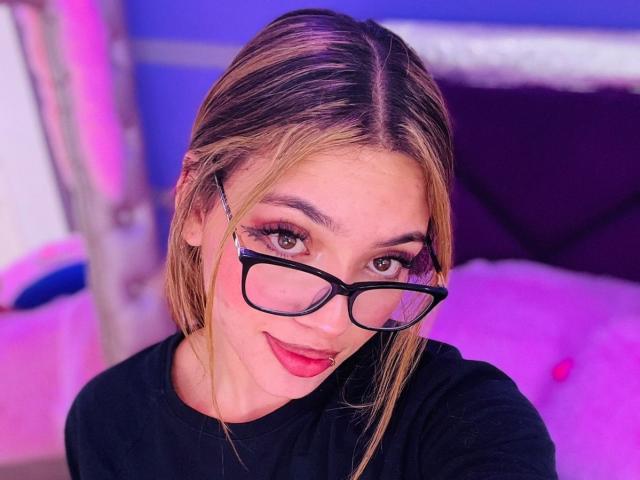 IvyCoxGlad - Live porn &amp; sex cam - 22831121