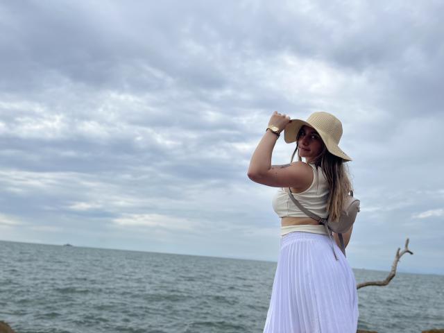 AtheneaRossi - Live sex cam - 22834537