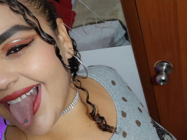 MelannieCarter - Live porn &amp; sex cam - 22835321