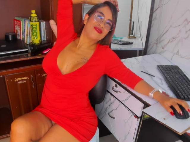 AlixLow - Live porn &amp; sex cam - 22835397