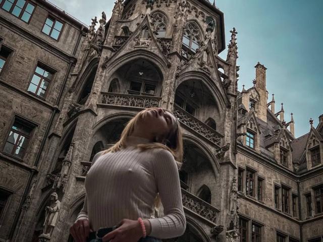 Izida - сексуальная веб-камера в реальном времени - 22837157