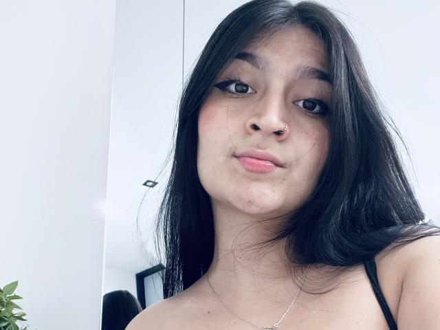 LuisaBlair - Live porn &amp; sex cam - 22840457